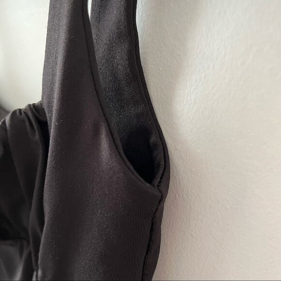 Skylar + Madison Black Satin Like Crop Top Juniors sz Medium - Picture 4 of 8